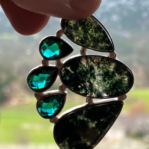 Moss Agate and Green Stone Jewelry Crystal Pendant - Picture 10 of 10